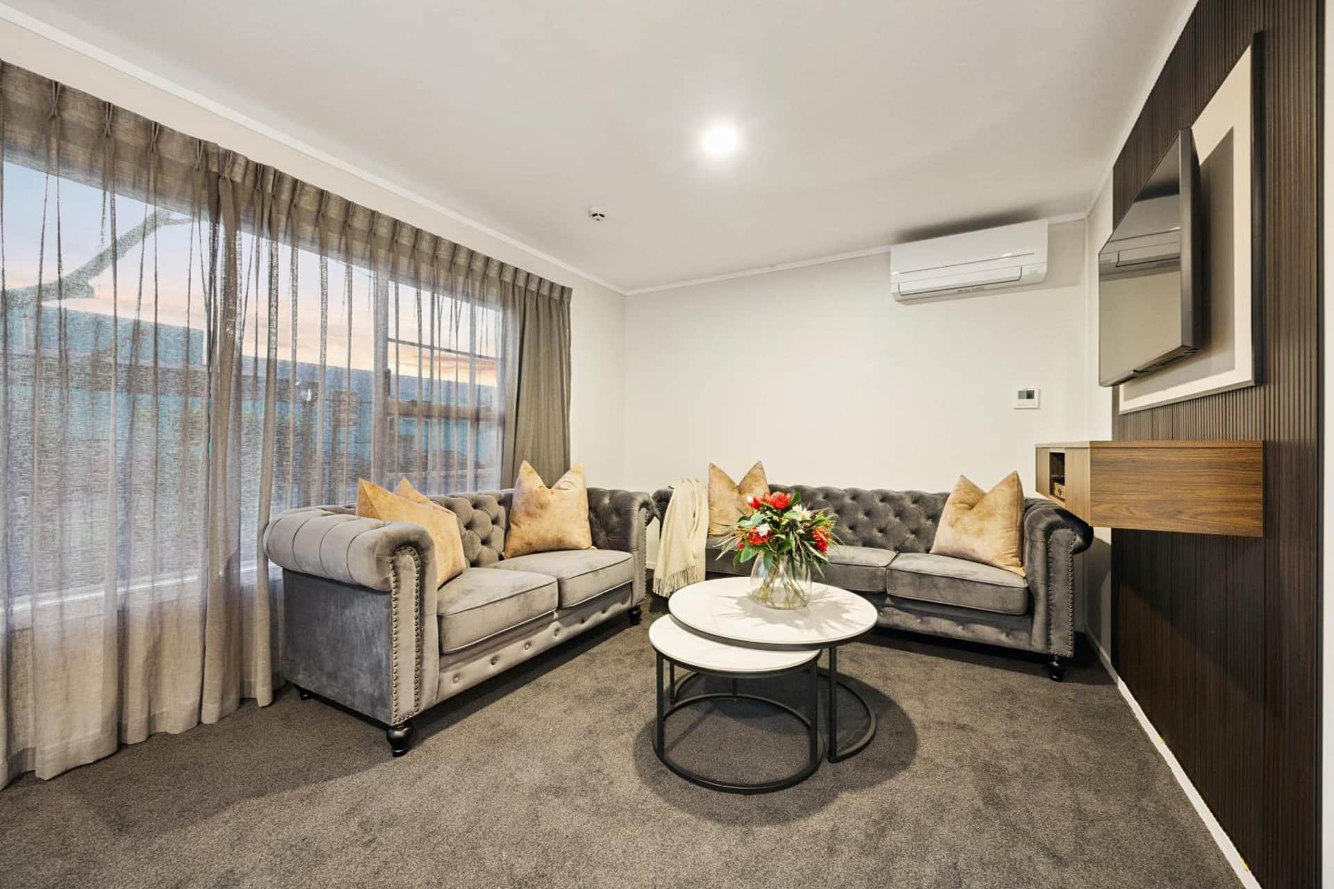 Aroha Motel & Apartments