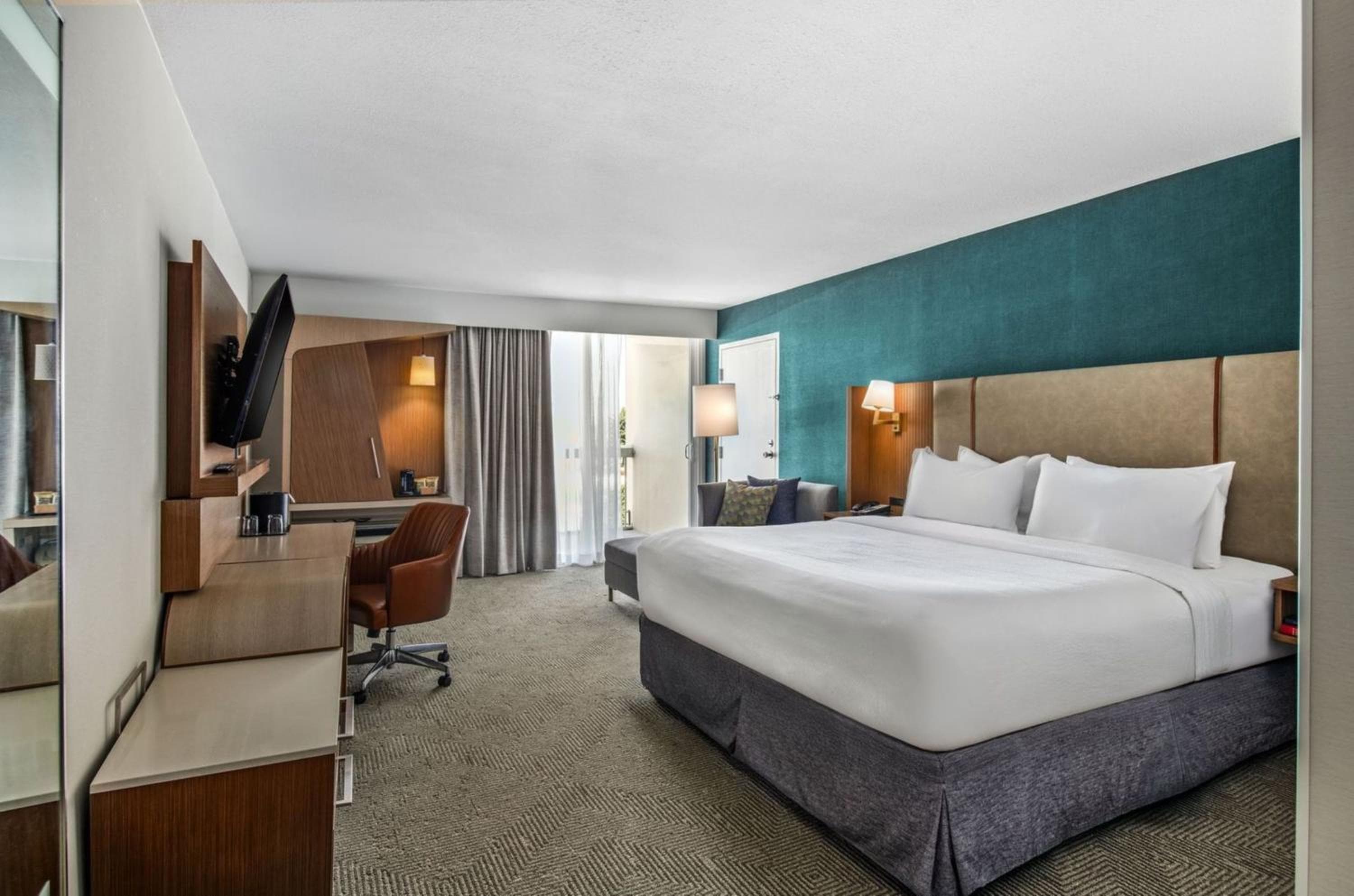 Holiday Inn Oxnard - Ventura by IHG