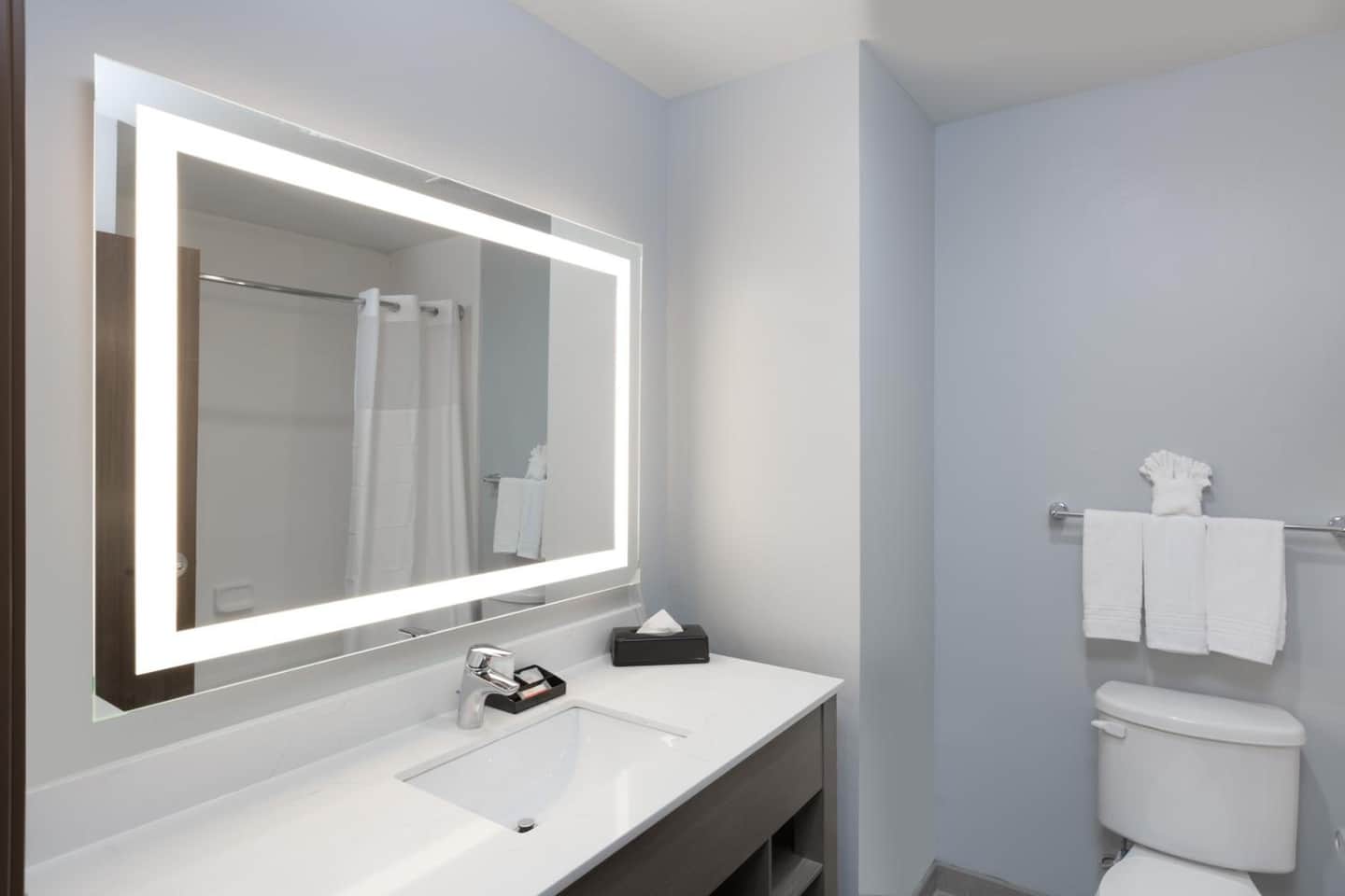 Days Inn & Suites by Wyndham Houston NW Cypress