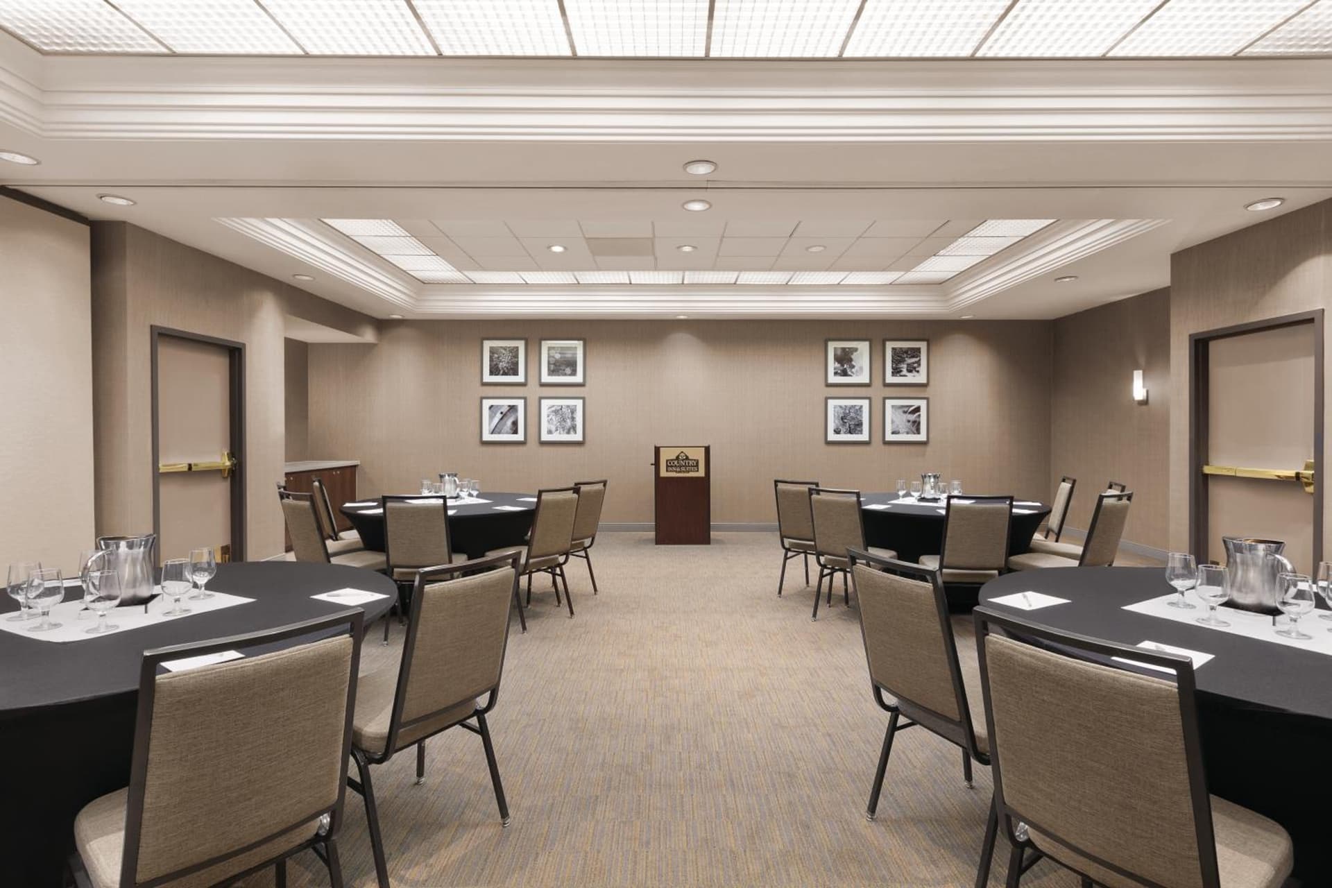Country Inn & Suites by Radisson Seattle-Bothell