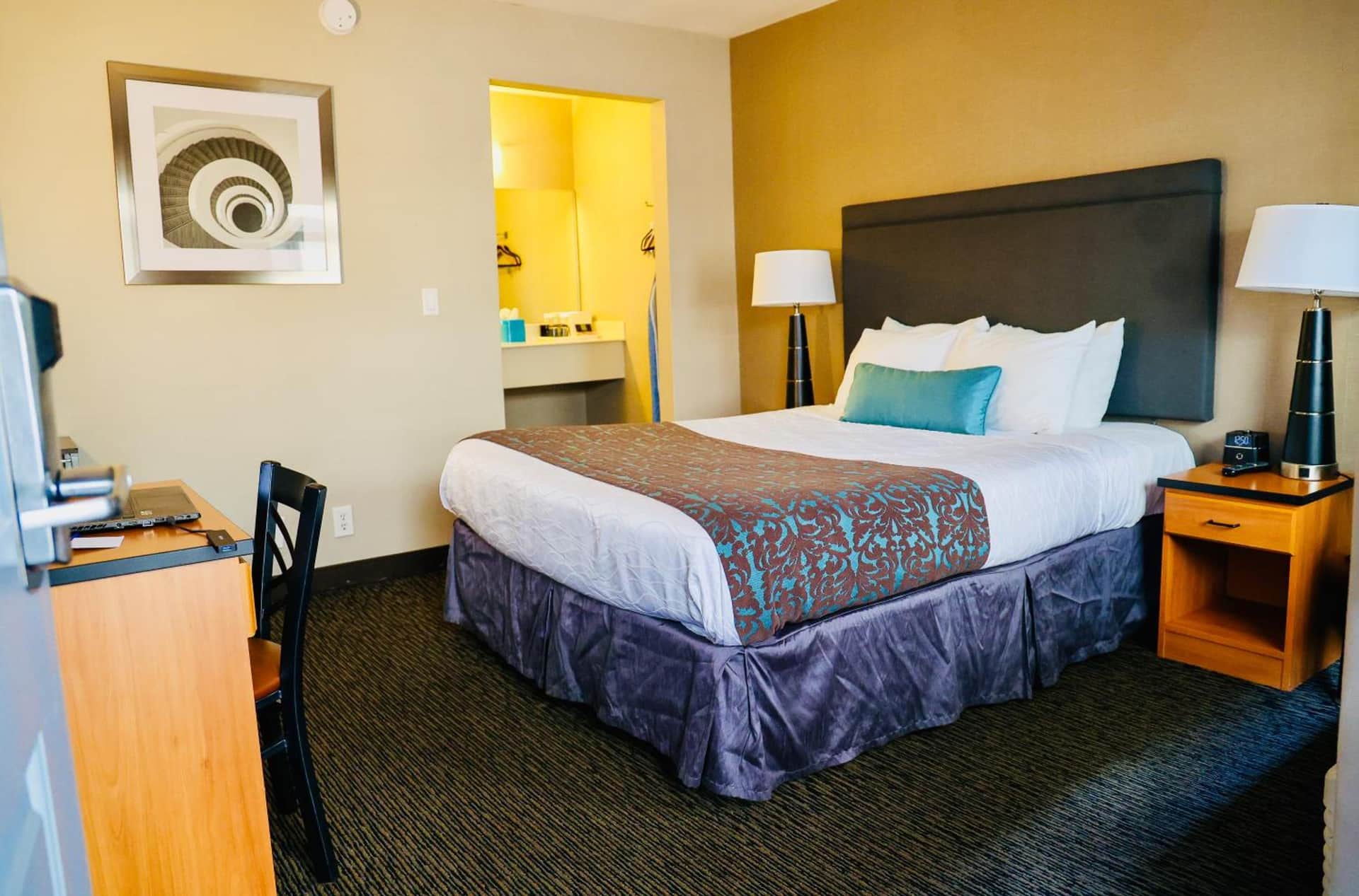 City Center Inn & Suites