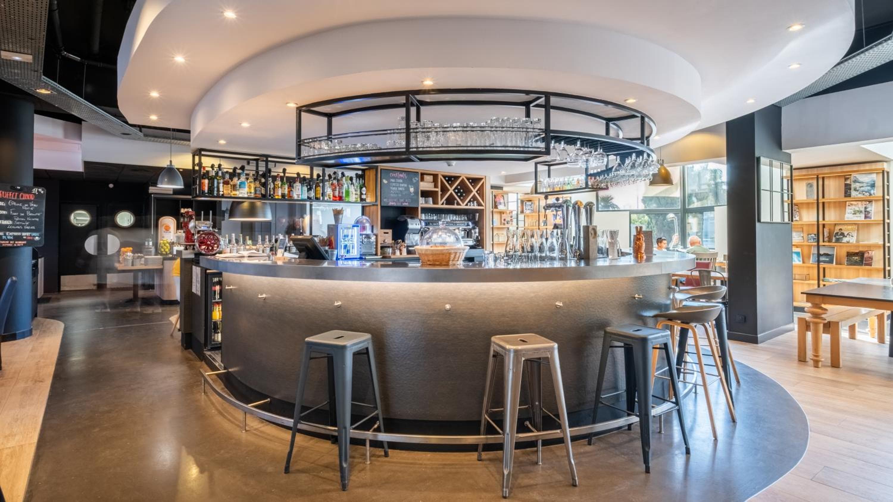 CAMPANILE PRIME NICE AEROPORT