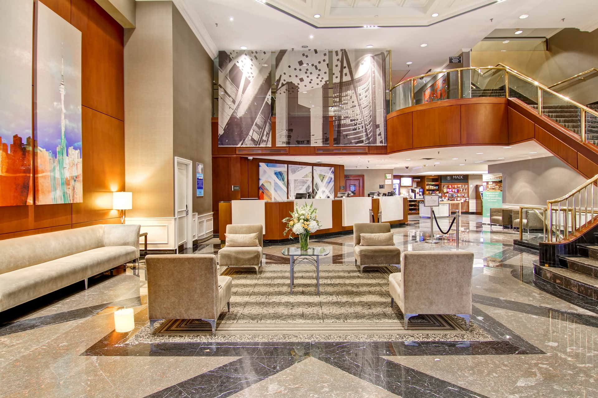 DoubleTree by Hilton Toronto Downtown