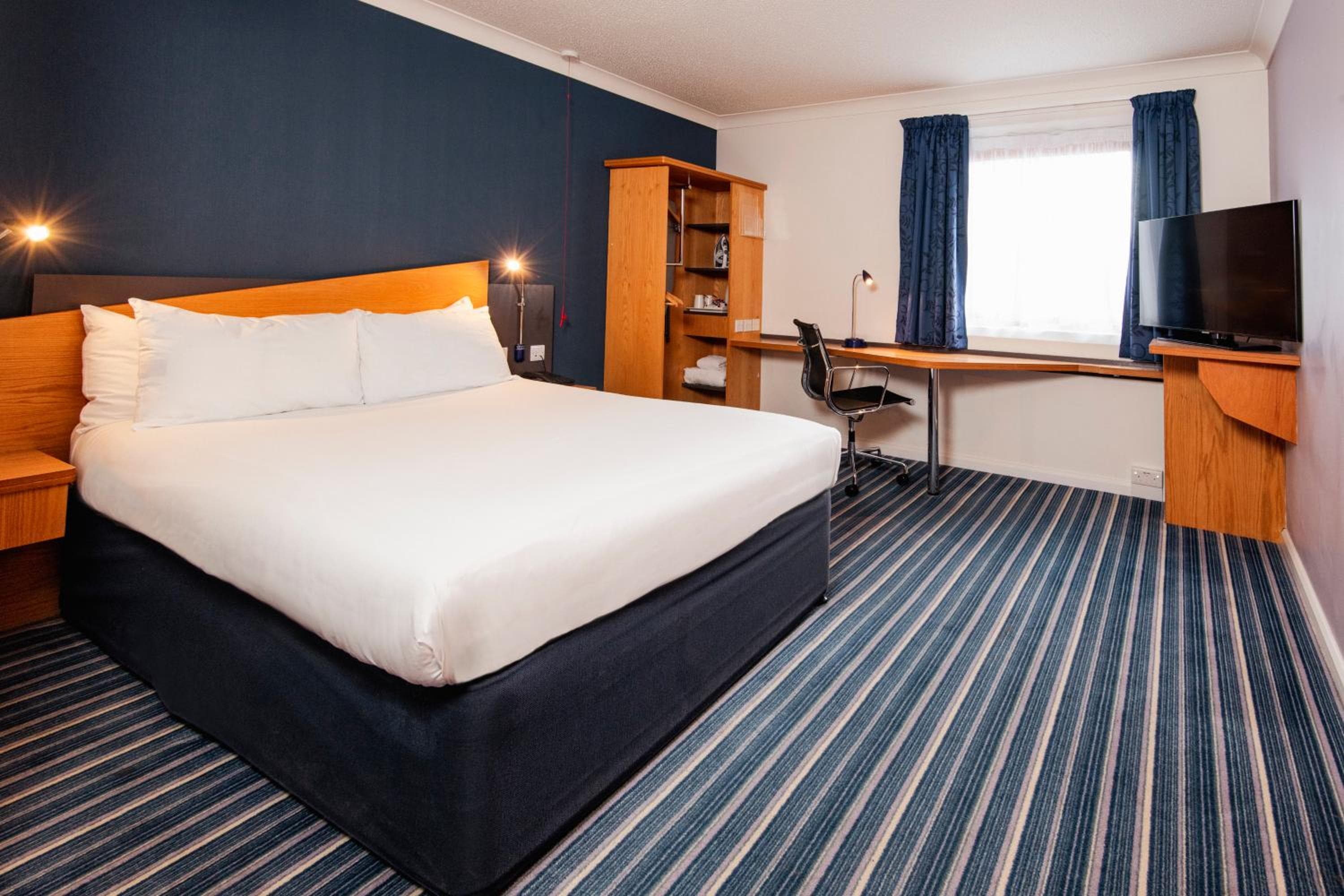 Holiday Inn Express - Stafford