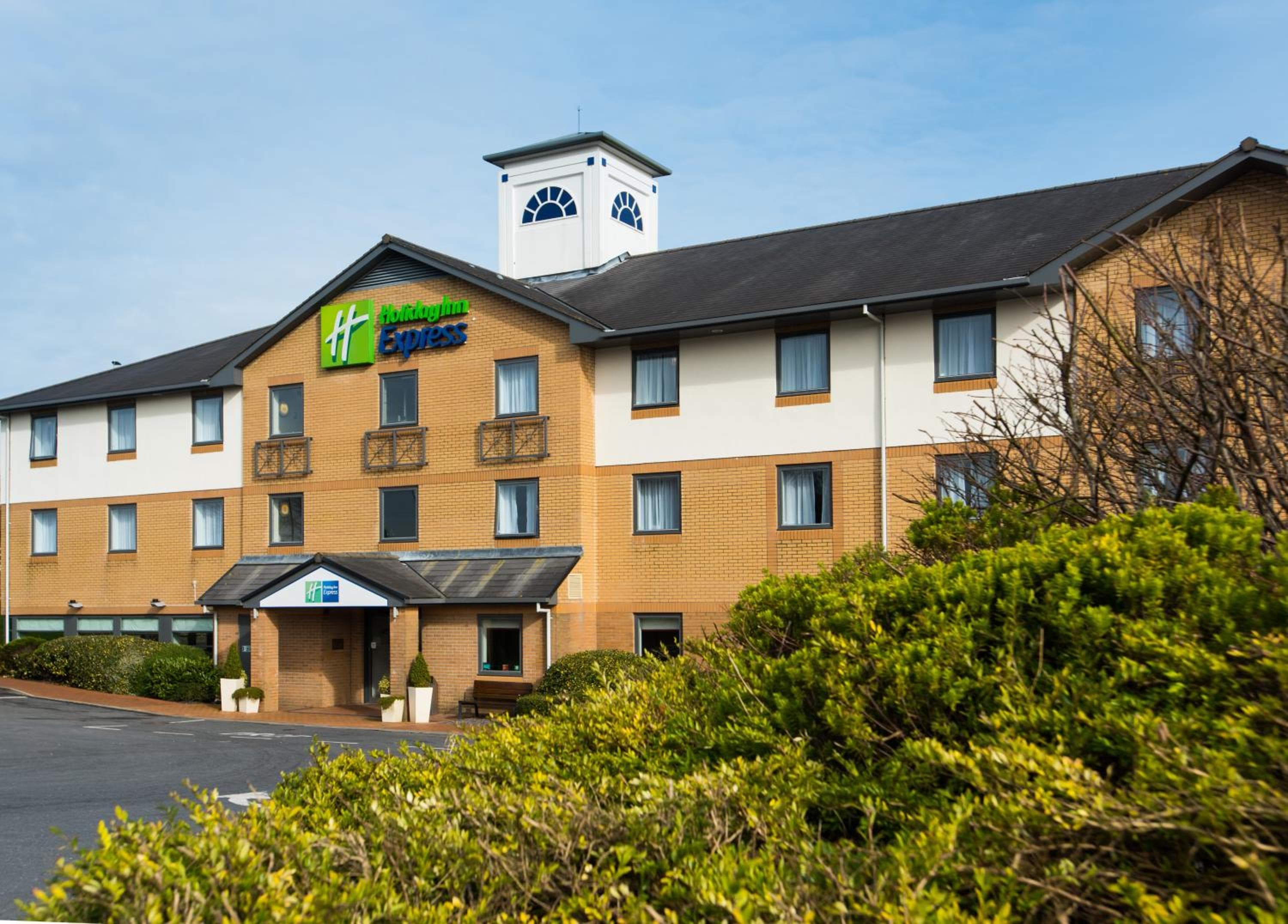 Holiday Inn Express - Swansea - East