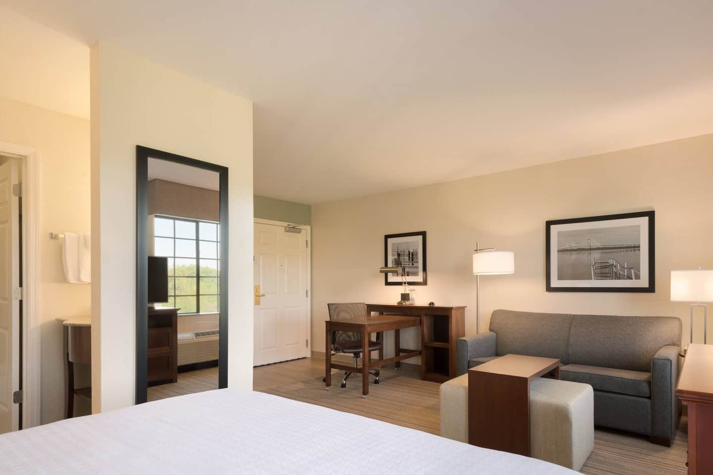 Homewood Suites by Hilton Jacksonville Deerwood Park