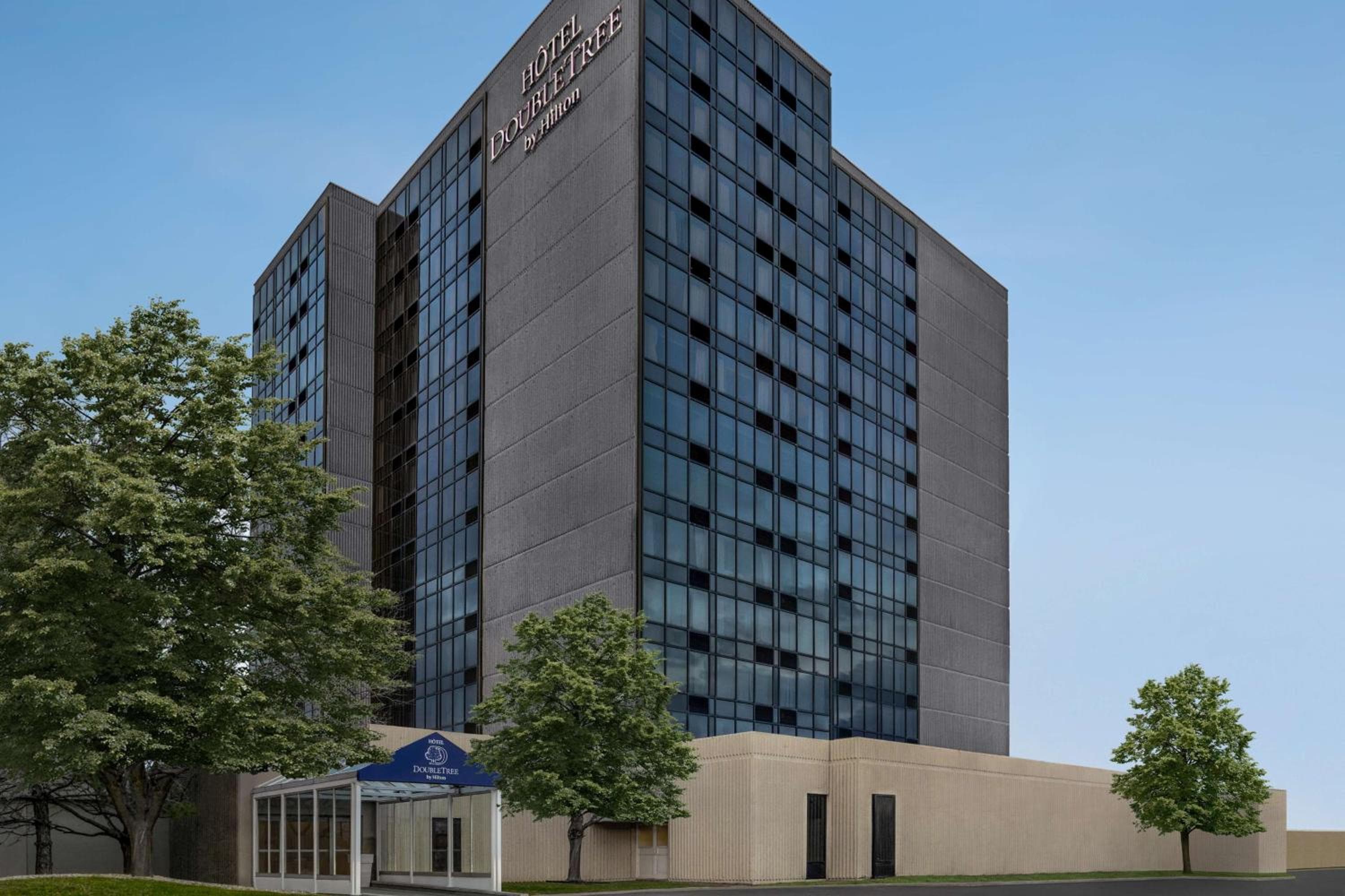 DoubleTree by Hilton Pointe Claire Montreal Airport West