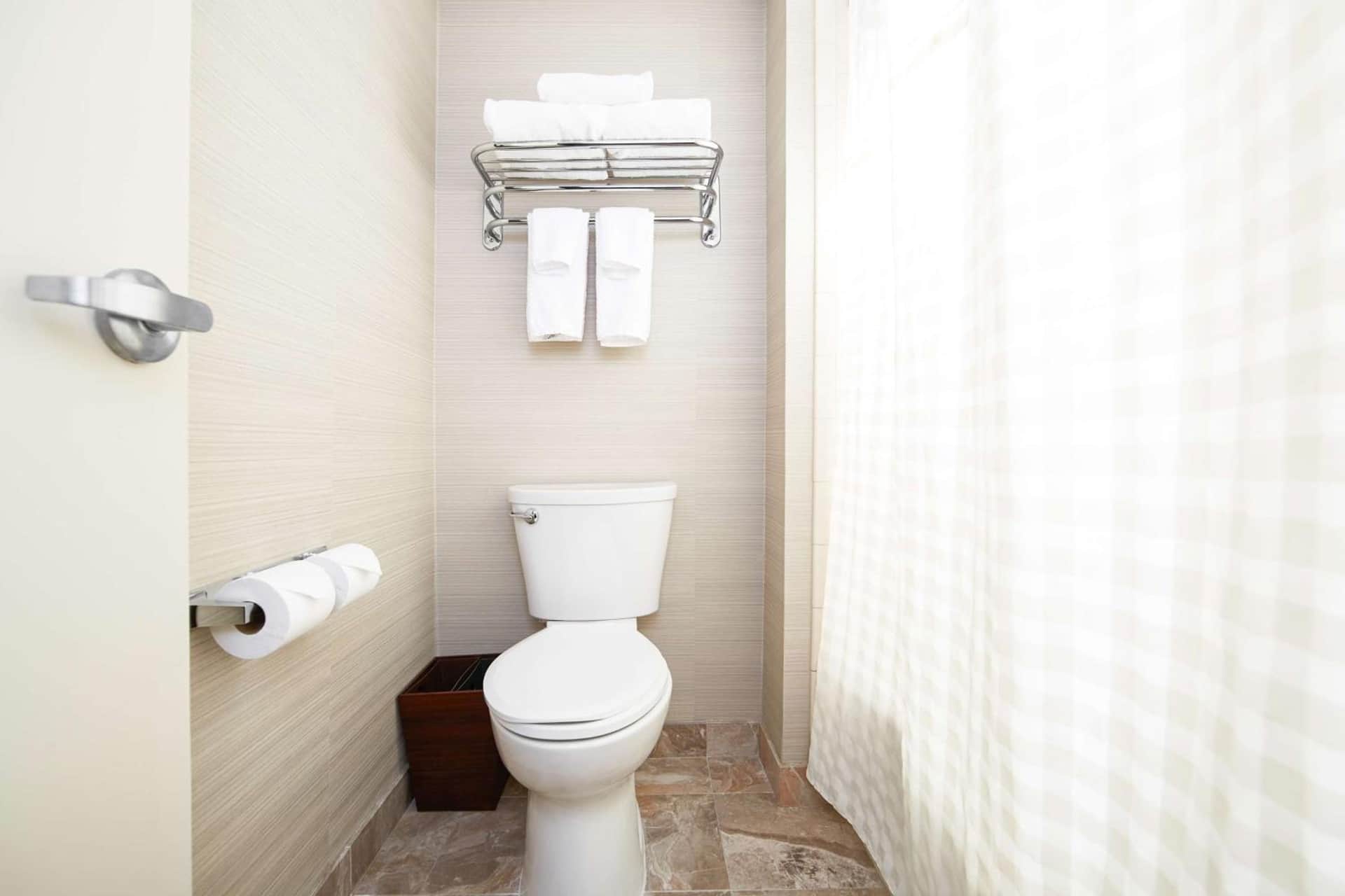 DoubleTree Suites by Hilton Cincinnati - Blue Ash