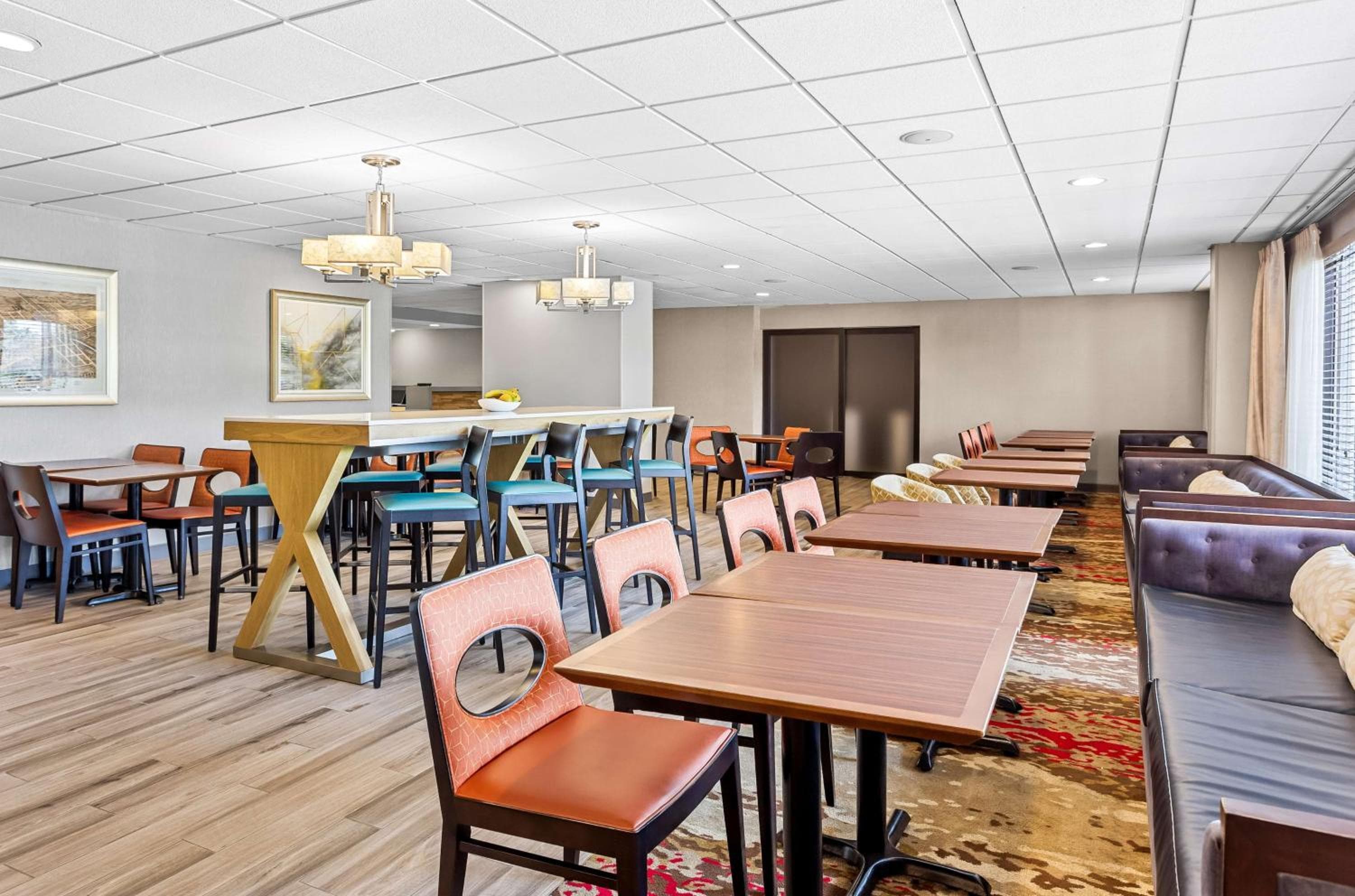 Hampton Inn Chicago-Naperville
