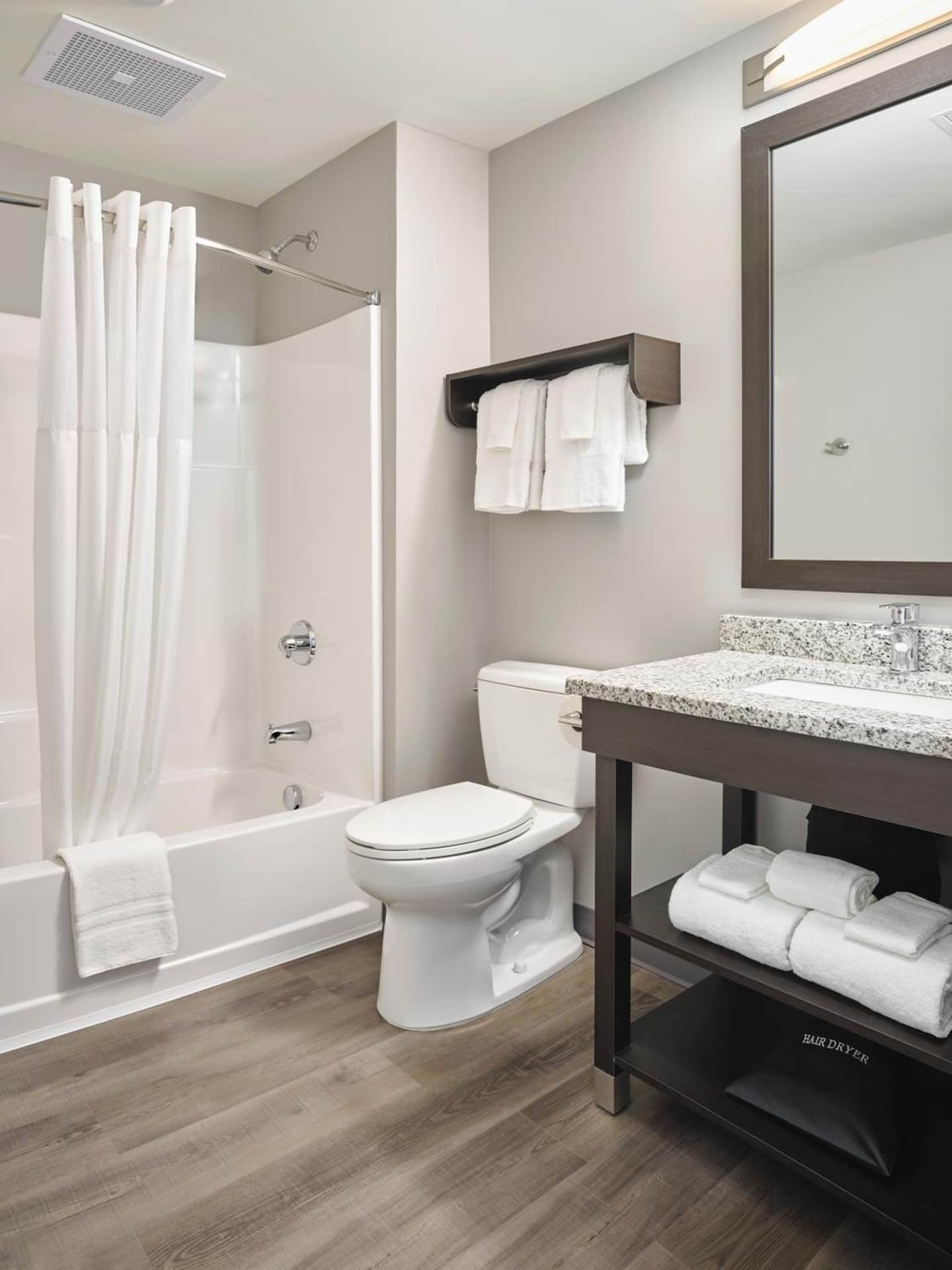 stayAPT Suites Charlotte North