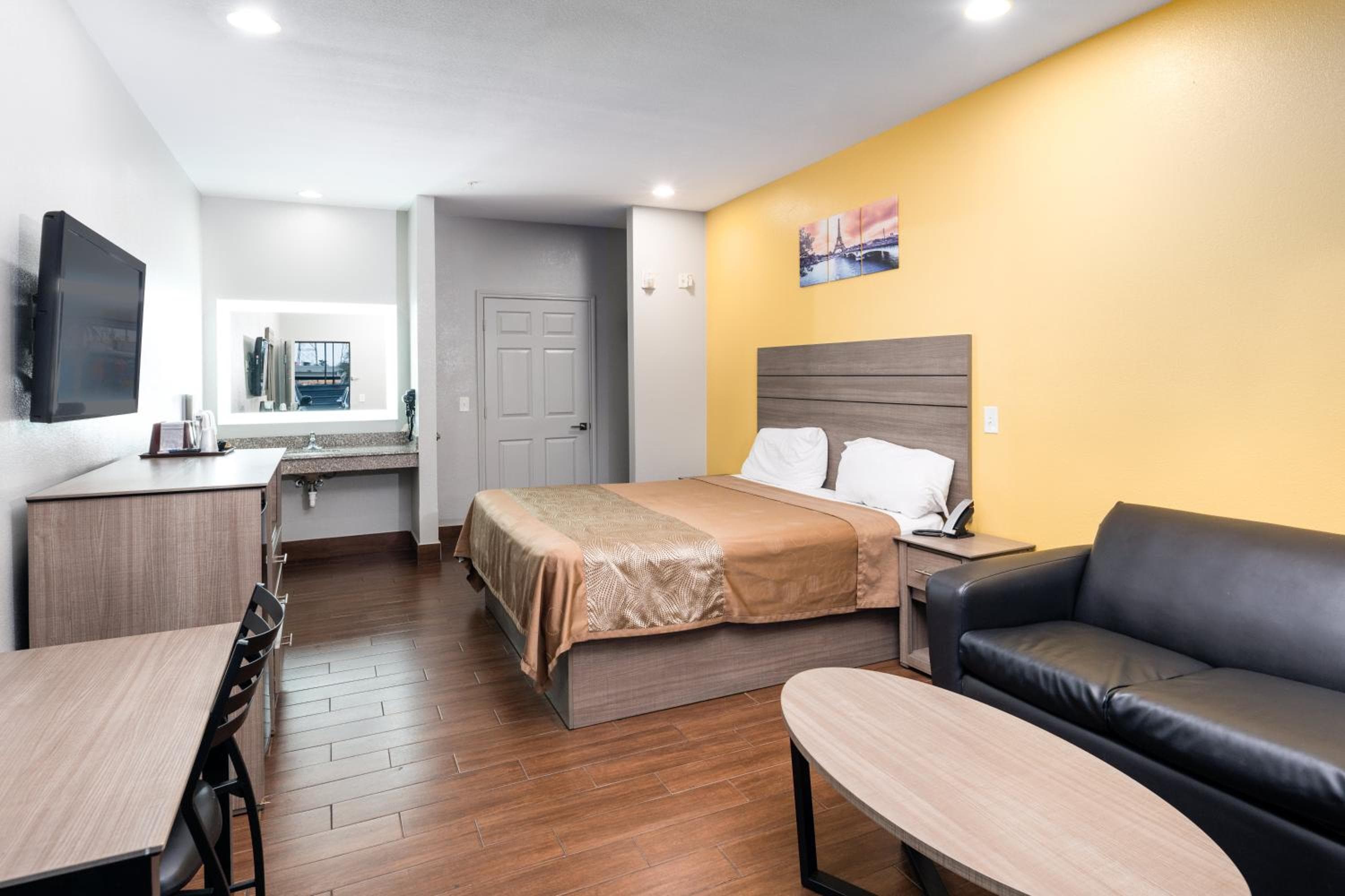 Moonlight Suites - Houston/George Bush Int'l Airport