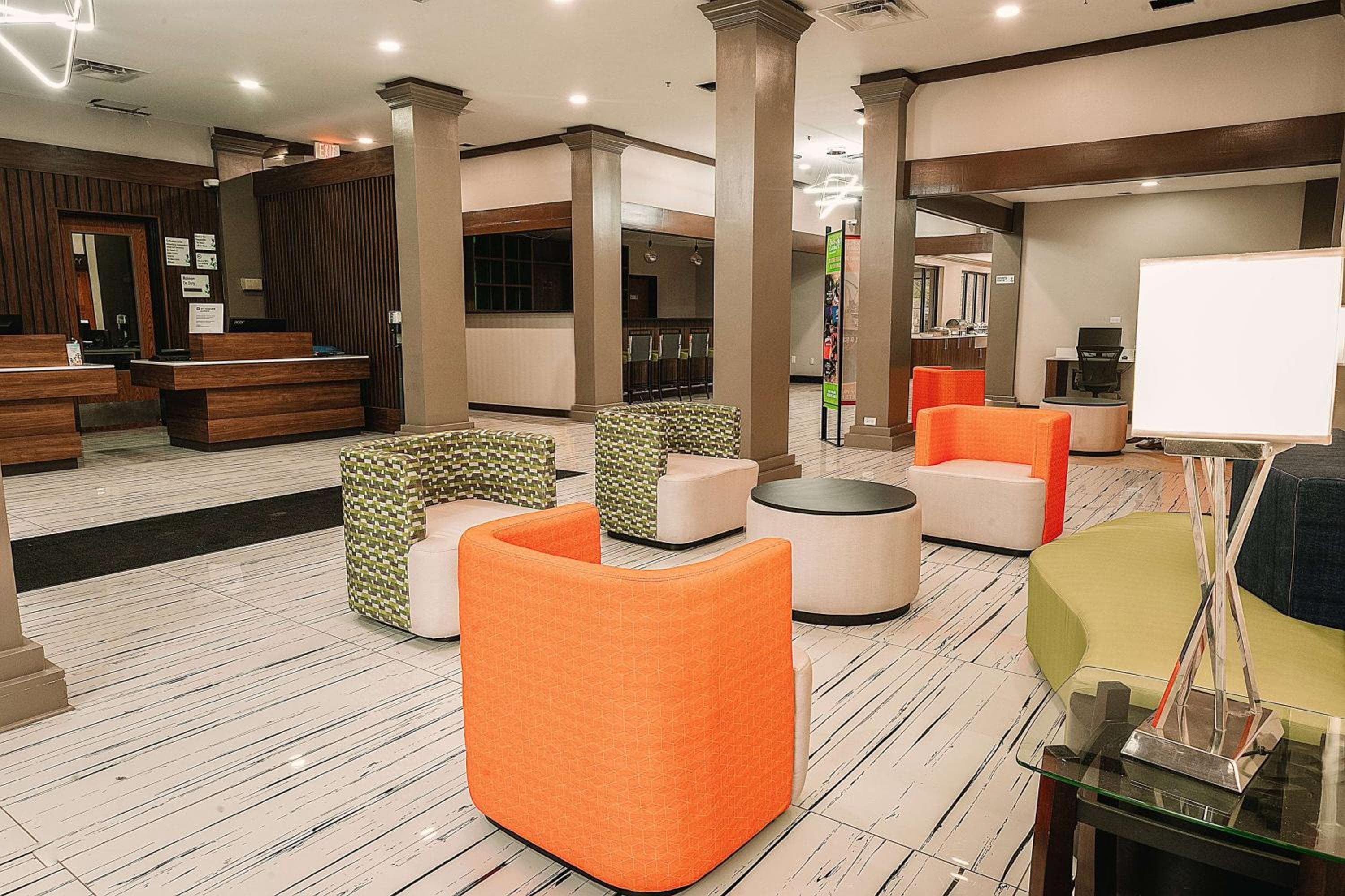 Wyndham Garden Williamsburg Busch Gardens Area