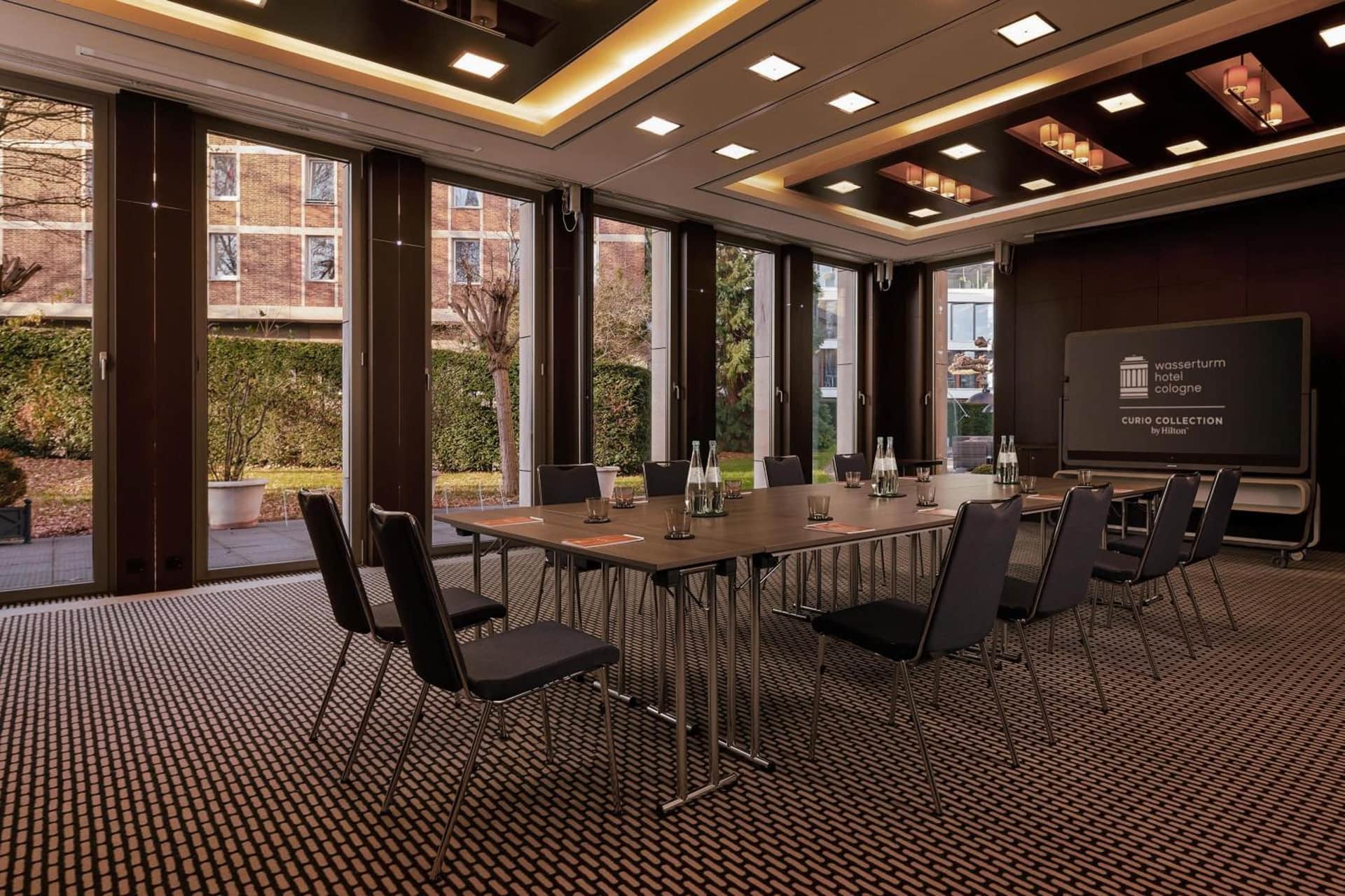 Wasserturm Hotel Cologne, Curio Collection by Hilton