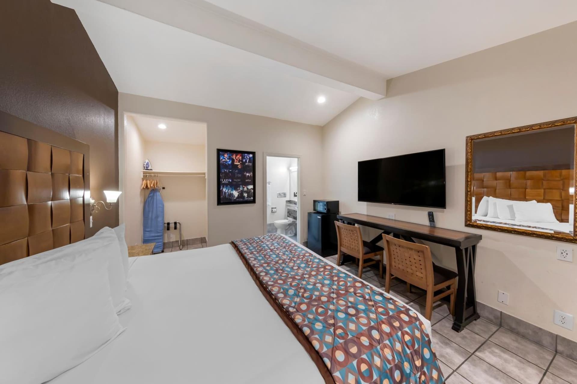 Anaheim Discovery Inn & Suites At The Park
