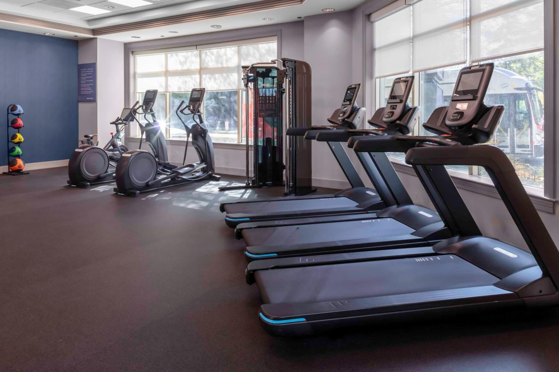 Hampton Inn & Suites Arlington Crystal City DCA