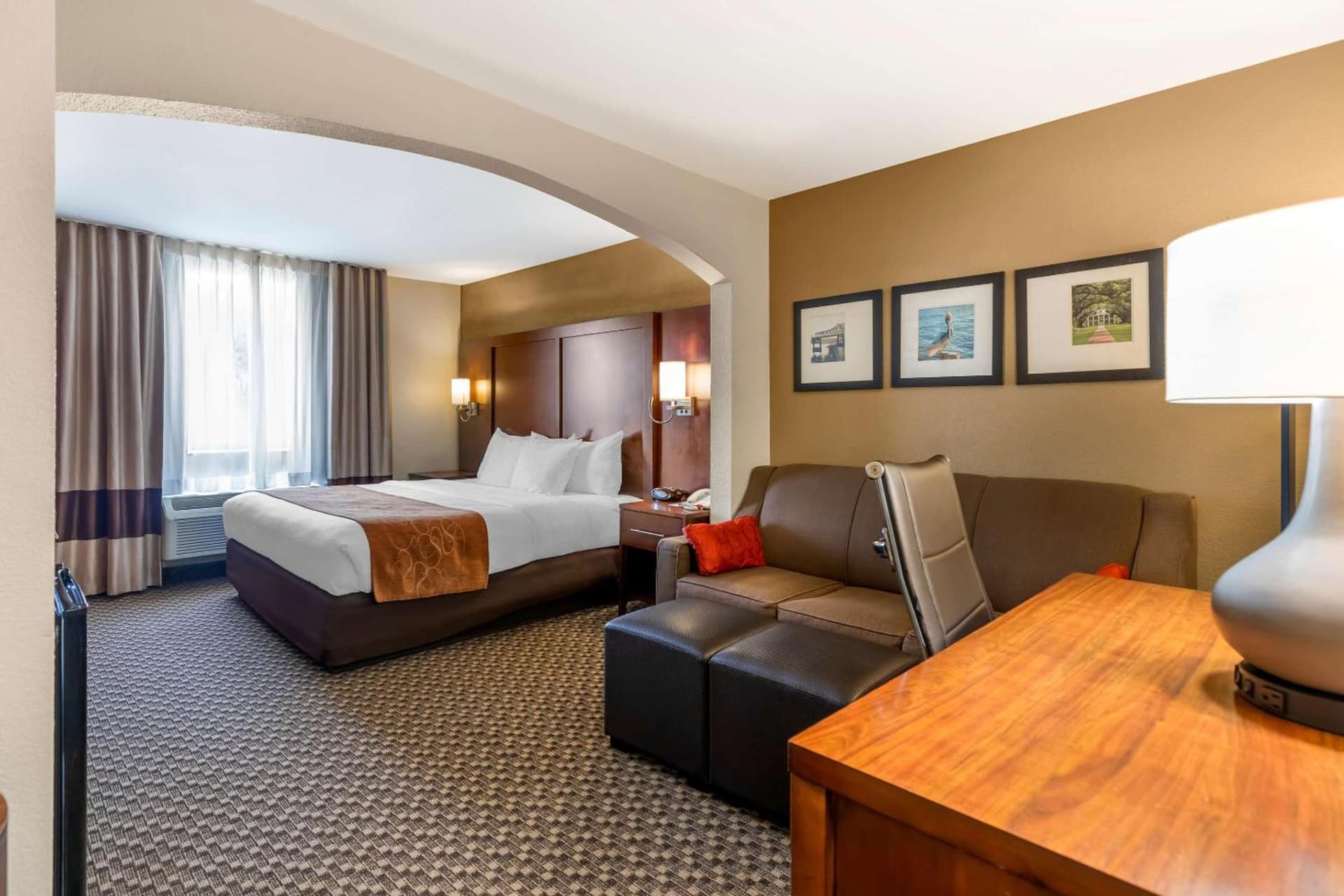 Comfort Suites Port Allen - Baton Rouge