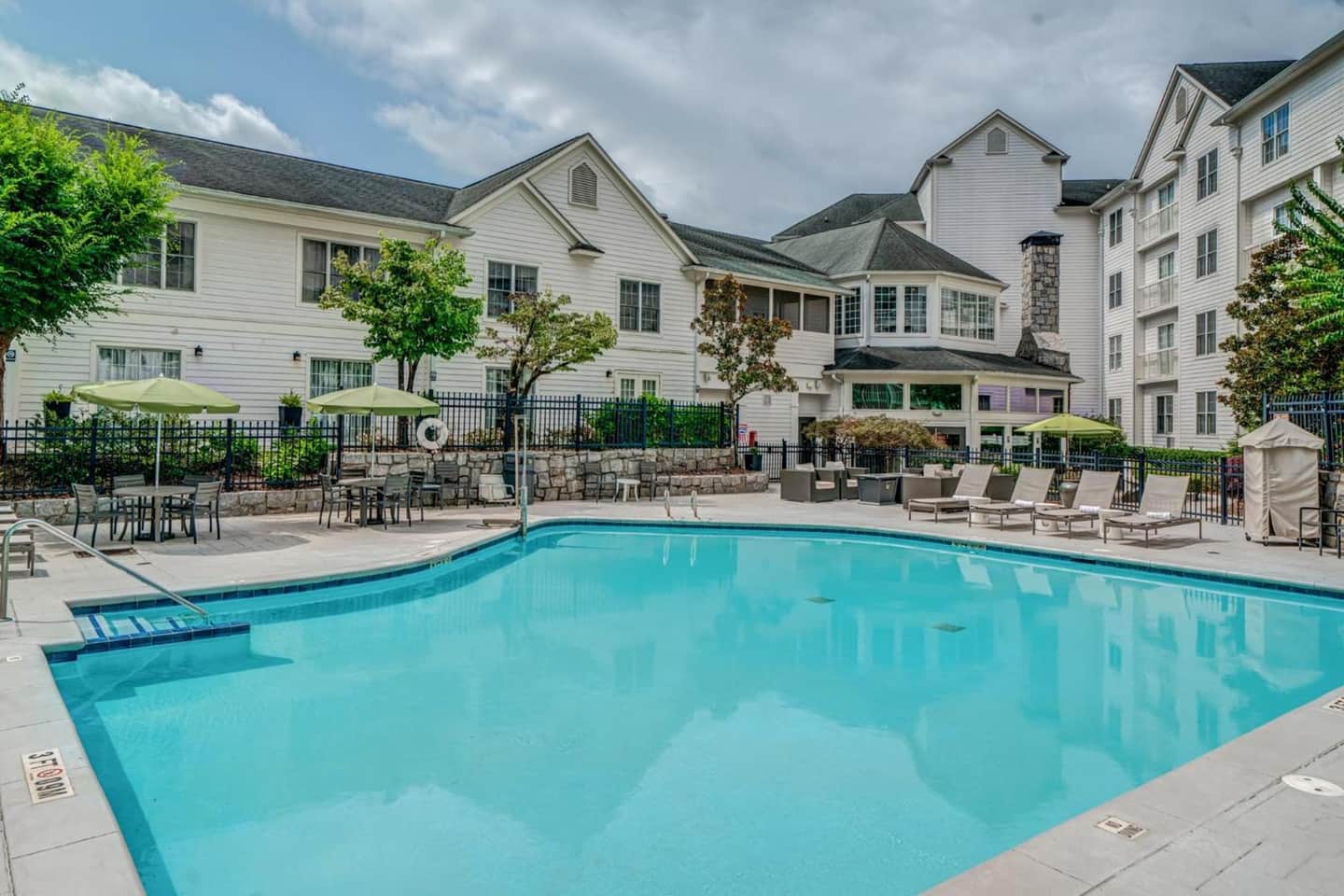 Hotel Indigo Atlanta-Vinings Ballpark Area by IHG