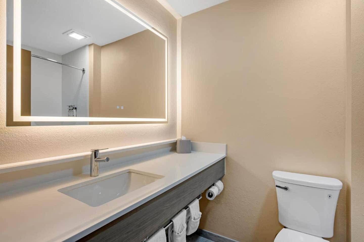 Holiday Inn Express & Suites - Indianapolis - East