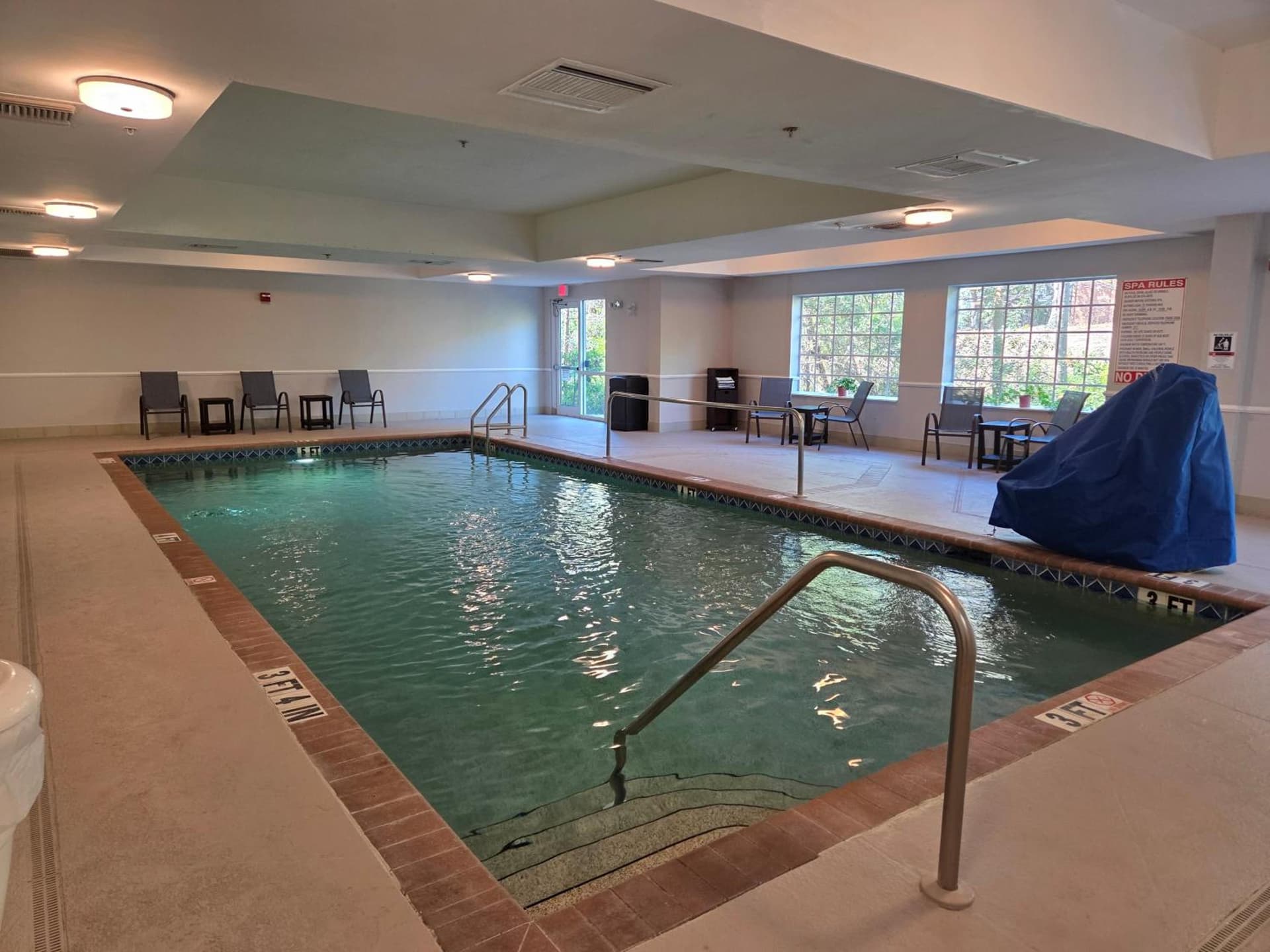 Staywell Inn & Suites I-75