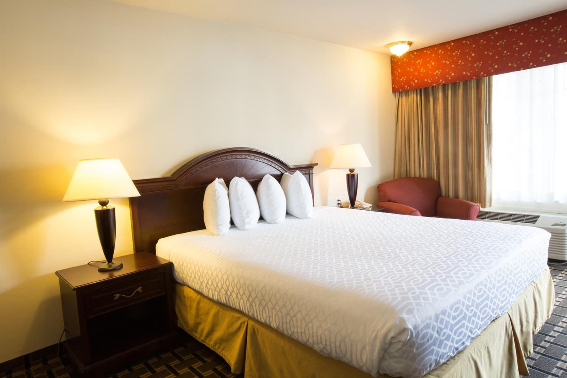 Queens Inn Anaheim
