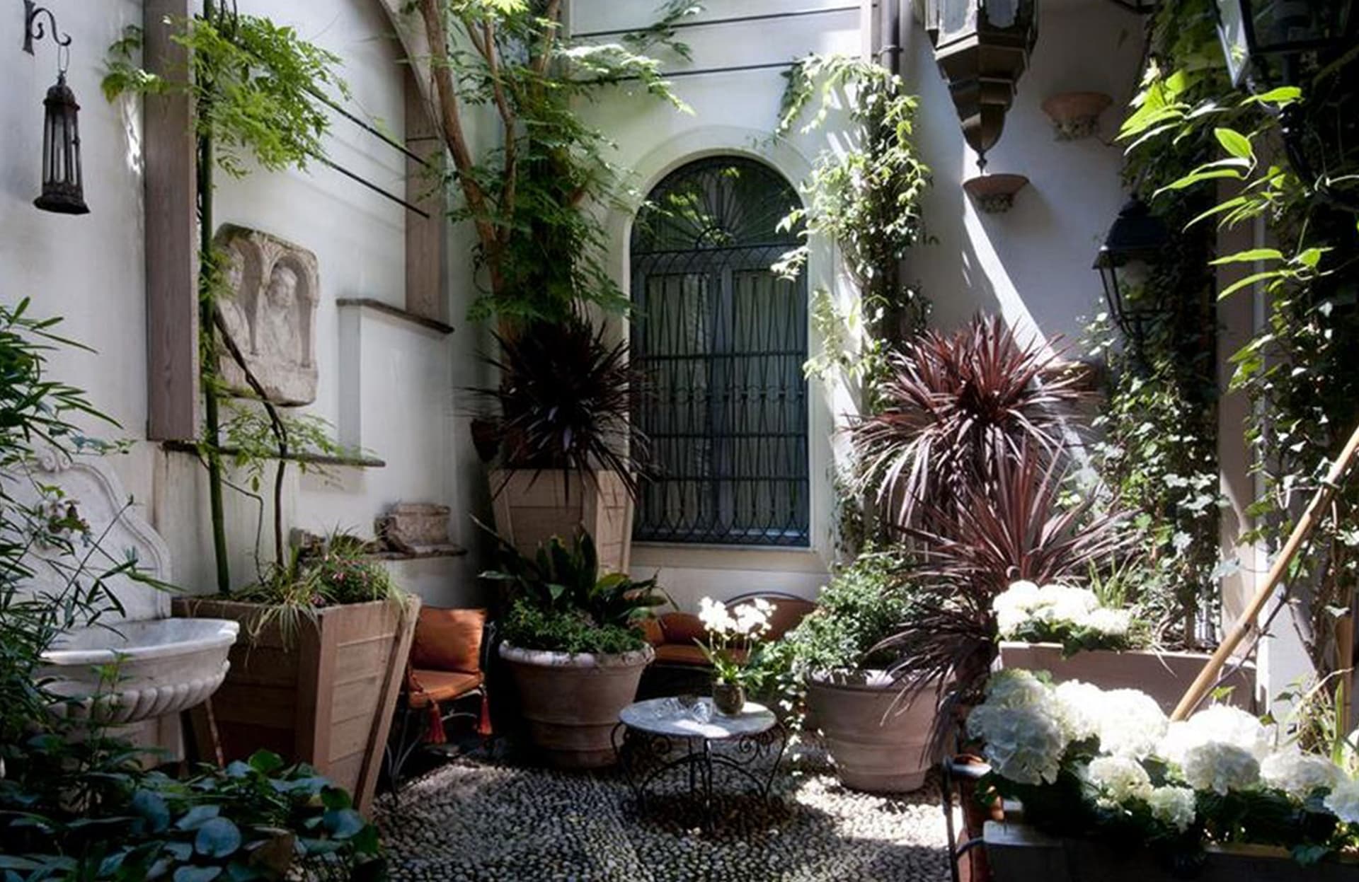 Petit Palais Hotel de Charme