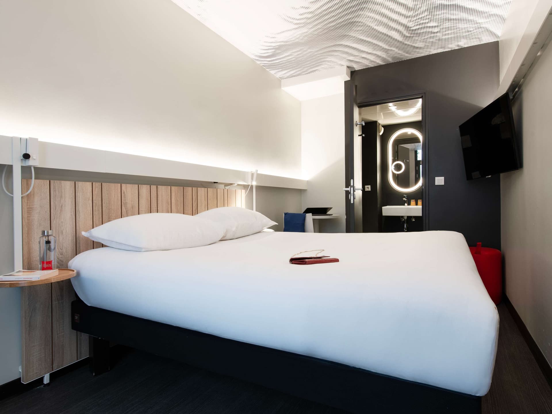 Hotel Faubourg Galant Paris, Handwritten Collection