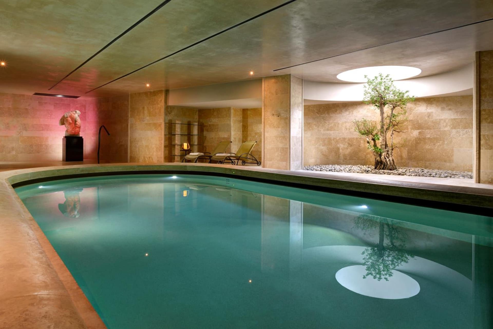 A.Roma Lifestyle Hotel
