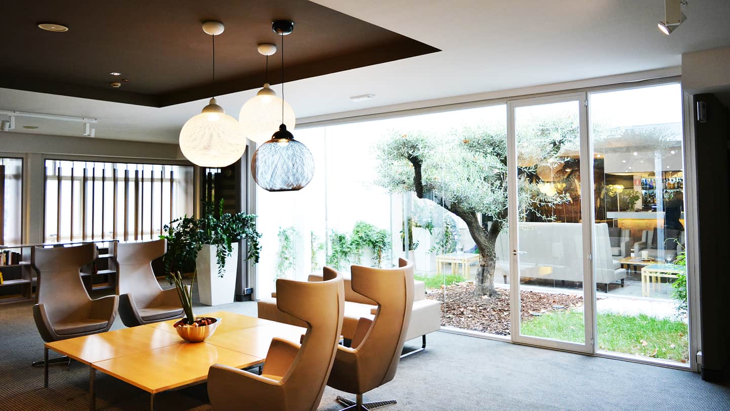 Living Place Hotel