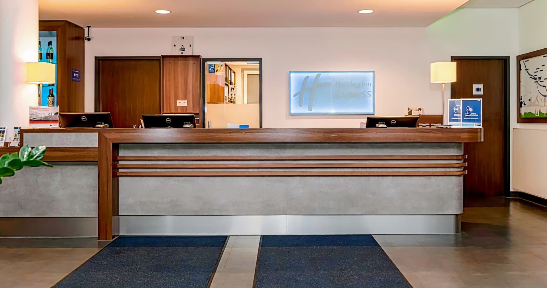 Holiday Inn Express Bremen Airport